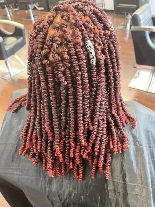https://cdn.salonspotlight.com/photos/gydfSJb1xP1jVjOGGojB/431b76bf-0502-4f55-8cde-687a1d45c8cb_720x720