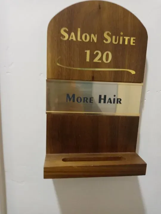 https://cdn.salonspotlight.com/photos/h3pbrMShbJOLoiAZWcJf/3c3970c5-22ec-4867-862b-b075a9daaf8d_720x720