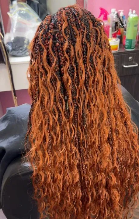 https://cdn.salonspotlight.com/photos/h3pbrMShbJOLoiAZWcJf/f0a15563-070e-46d8-84fd-372544698397_720x720