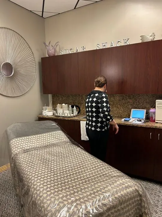 https://cdn.salonspotlight.com/photos/h3tQ4m0qmT53wt0szDmc/7a44acb8-b335-42cb-9509-e16b94037b0a_720x720