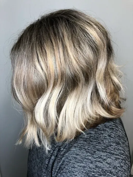 https://cdn.salonspotlight.com/photos/h47yQc8bB7ayApSeSzrV/8dc77051-7c79-4d17-8a88-92c4fea1feca_720x720
