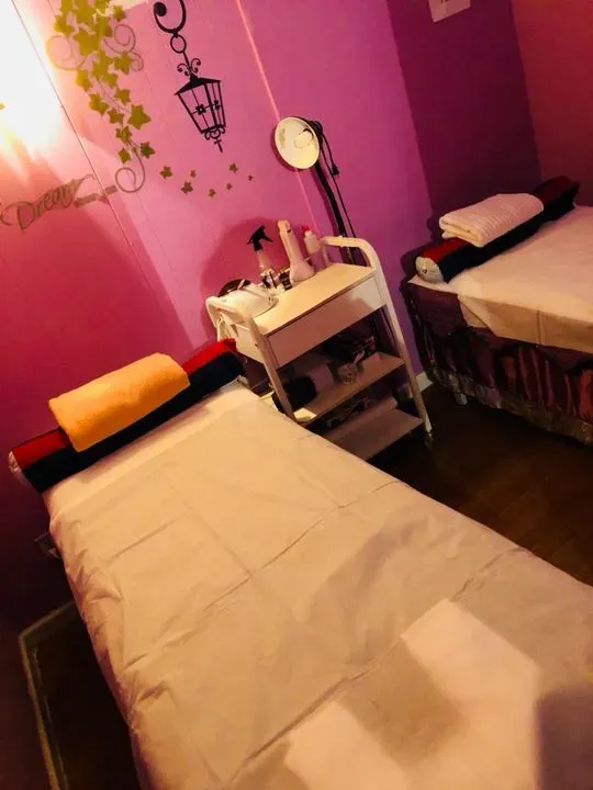 https://cdn.salonspotlight.com/photos/h5aCYJOZMHb7Fb6PP2zy/af9735ec-821a-40e2-ac0d-832e0ff88695_720x720