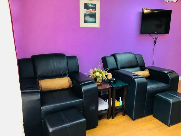 https://cdn.salonspotlight.com/photos/h5aCYJOZMHb7Fb6PP2zy/e11cc659-fe28-4c46-82ef-006a087454dd_720x720
