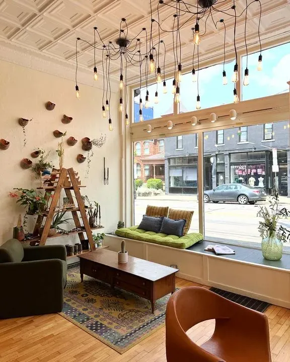 https://cdn.salonspotlight.com/photos/h67Glx0vg1dHmFWJR4h1/aea42ae6-5397-41b6-82f8-6abadf6bd4cb_720x720