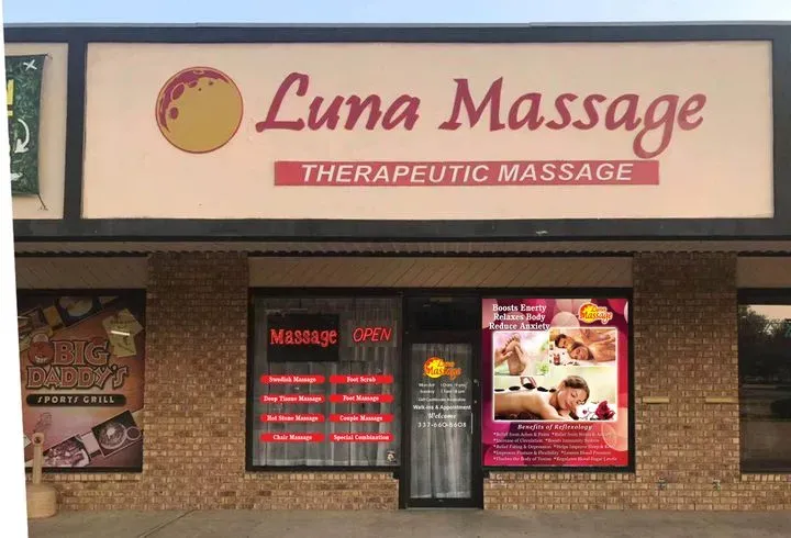 https://cdn.salonspotlight.com/photos/h6khyYMy9BQsRgtm4Qdt/7b7e2af9-9420-4d23-a243-7eba24f997a2_720x720