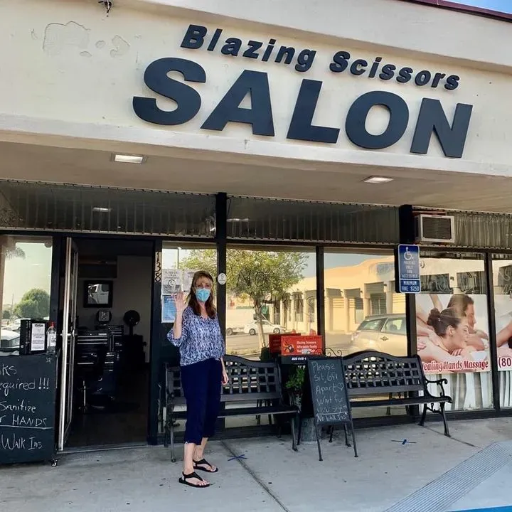 https://cdn.salonspotlight.com/photos/h72RLc6ptauLUAByqjQI/679312c7-6562-42af-853e-e806fa4f3527_720x720