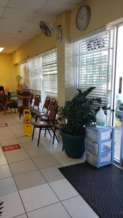 https://cdn.salonspotlight.com/photos/h8EUNQsJZ6mF2yCj0fcR/bb909d72-7623-43d0-ba54-2ebbd7f22030_720x720