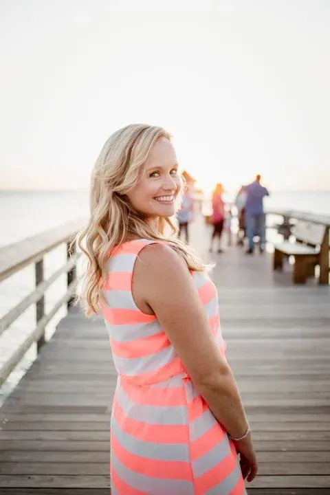 https://cdn.salonspotlight.com/photos/hKWZRRwtawjM6ftmrFTZ/b9b76815-3f30-4f7c-9162-61e8b51478e0_720x720