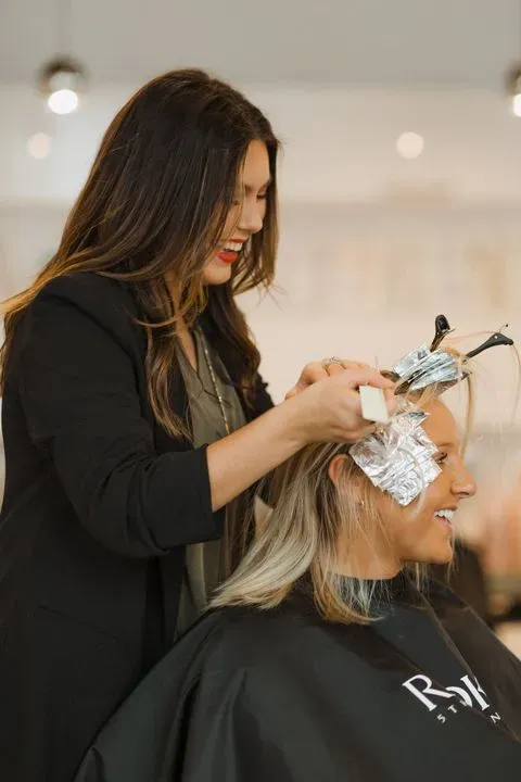 https://cdn.salonspotlight.com/photos/hM0io2tzSyIJlJkkG5BY/6ea25478-3cec-4625-a0c2-d20c4a0d7cc1_720x720