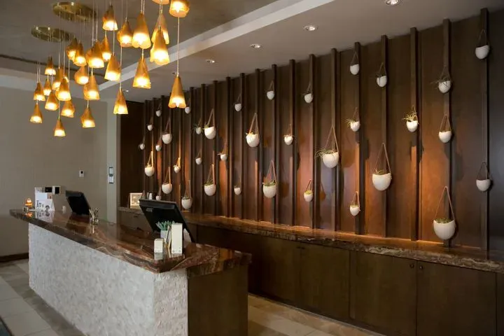 https://cdn.salonspotlight.com/photos/hMia1JvitrPmpVvWwTLM/4a77882a-34e5-4a83-91fc-e7c6560ec905_720x720