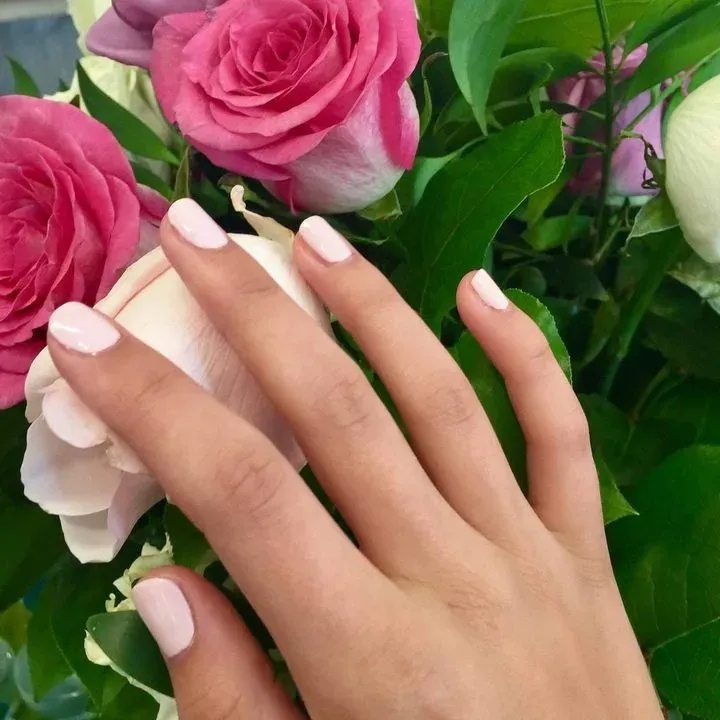 https://cdn.salonspotlight.com/photos/hNPHBzAdibCgHrB7yqFC/545d3737-9db9-432c-9b34-ad43425a7f5a_720x720