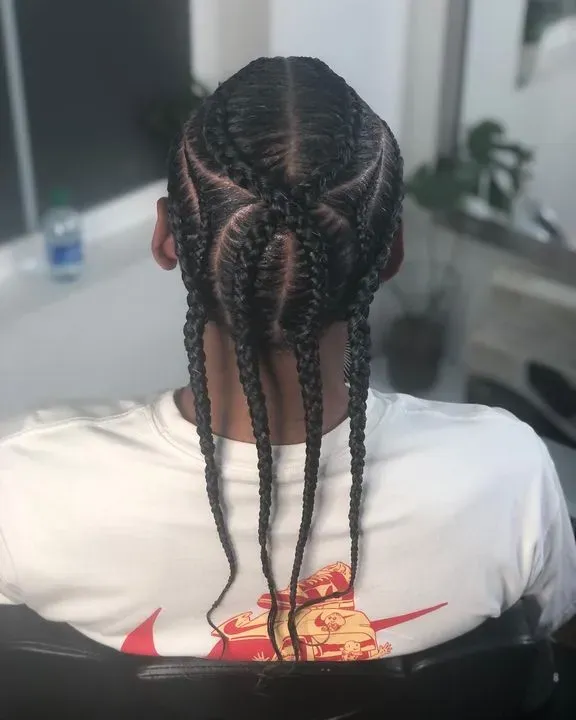 https://cdn.salonspotlight.com/photos/hNajLnSpyeAZSZc1yqvG/6afefb6c-ac0d-4d49-bec7-d6f888f64395_720x720
