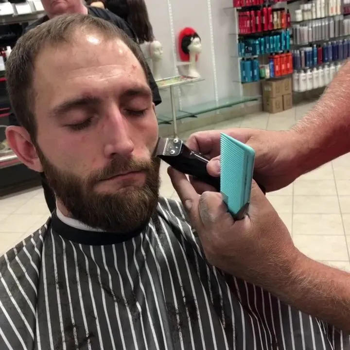 https://cdn.salonspotlight.com/photos/hPp9wkucsYO3HQmY0y1n/62ab3d54-b962-4aa0-a2da-38a775abb897_720x720