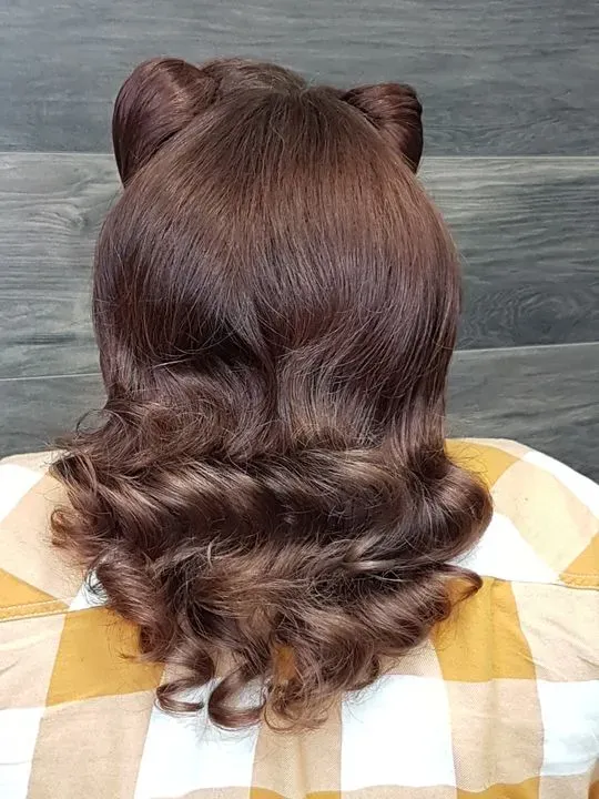 https://cdn.salonspotlight.com/photos/hPp9wkucsYO3HQmY0y1n/bebdb0e4-3d52-4d65-9105-cb2921eb3033_720x720