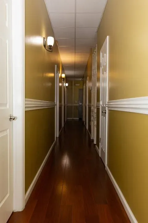 https://cdn.salonspotlight.com/photos/hPpTTQKPVeoFJZL4T56i/6076ee2c-9eff-4f15-a222-a133ae9ba26f_720x720