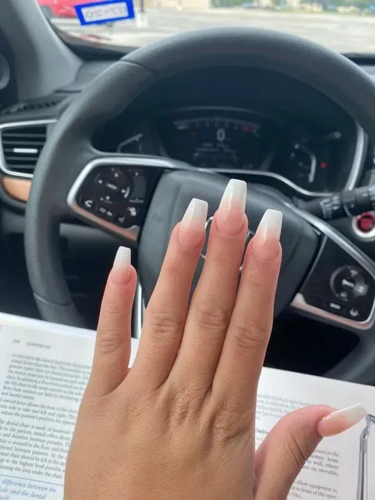 https://cdn.salonspotlight.com/photos/hRjVgy1x9l7VKcKTlIFy/c0aaeb89-5196-4493-951a-c89bd5b44879_720x720