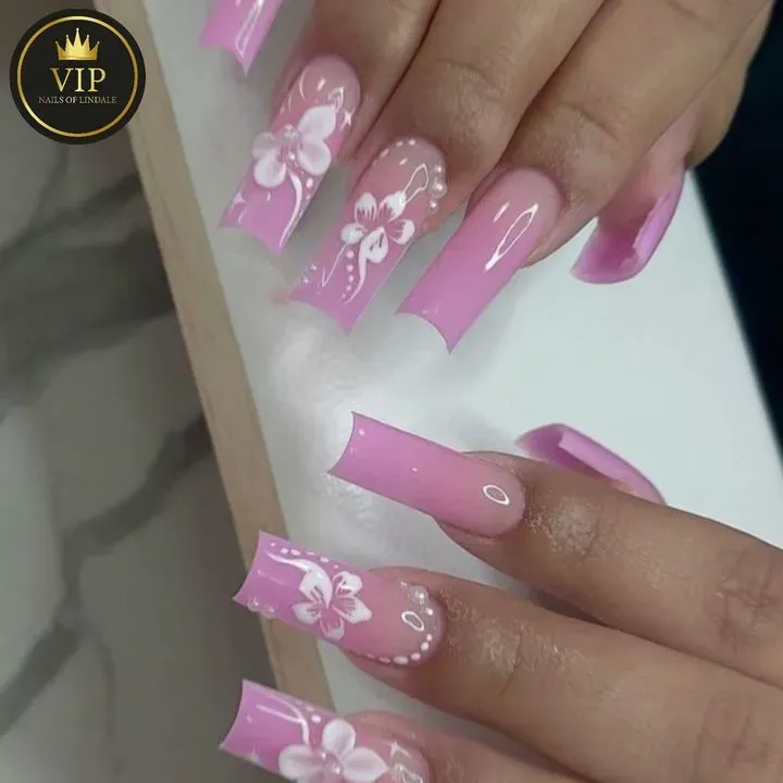 https://cdn.salonspotlight.com/photos/hRtmnQ0QDIyZgUHXIRJu/2ce69de5-a544-4312-83a2-85a1d8de5c9f_720x720