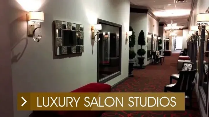https://cdn.salonspotlight.com/photos/hSKl4U2jexW1e41d0ura/956813ca-0580-42a9-ac68-326c6c5d7ac7_720x720