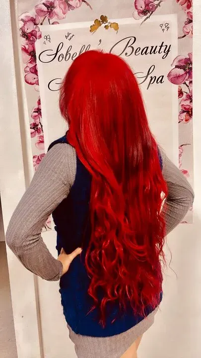 https://cdn.salonspotlight.com/photos/hSmnEMgTafqzgb5ror3H/e28f7960-eea8-4801-9b8d-b69f4375f81f_720x720