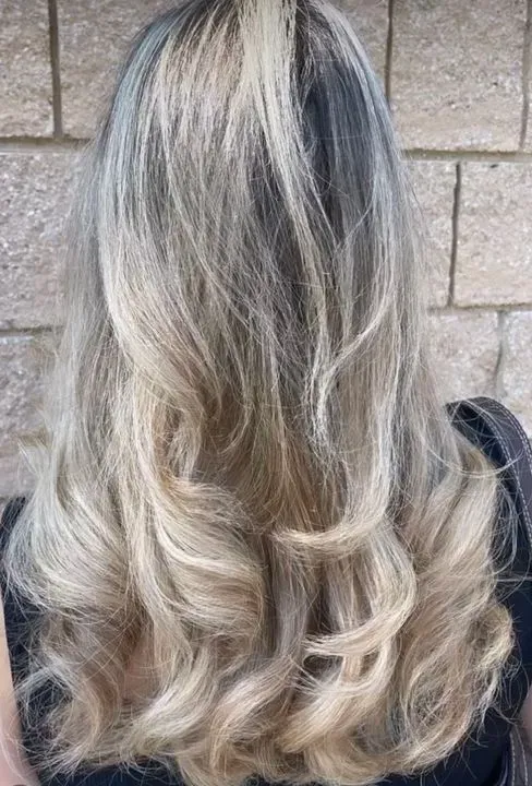 https://cdn.salonspotlight.com/photos/hTa298achYVWVrv0MH1T/4ec1cba9-ab0f-43d4-b6f8-791b07d2dc17_720x720