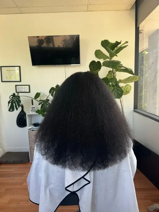 https://cdn.salonspotlight.com/photos/hVSFghbq3HmBB4US8Iqi/917cb1b3-1885-4ef1-9317-950bb313c617_720x720