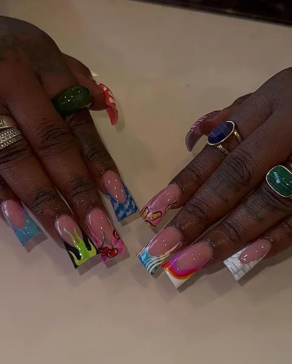 https://cdn.salonspotlight.com/photos/hVSFghbq3HmBB4US8Iqi/ef4efa4a-0b72-4cbc-abbe-8f9c906a6fc1_720x720