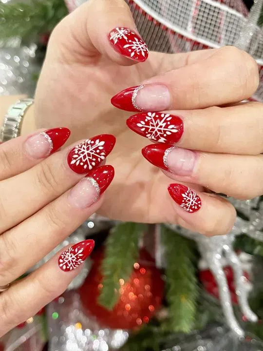 https://cdn.salonspotlight.com/photos/hXY4JYW5JUwmzxpiEwqN/6b11af27-0ec2-4e55-8840-20d2d7e84da5_720x720
