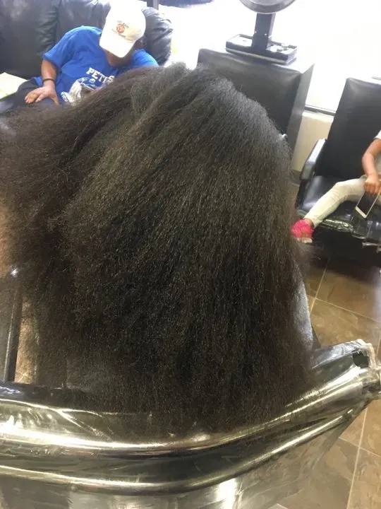 https://cdn.salonspotlight.com/photos/hY3lp0qvASPZJbGiGOOR/1f4ba87b-f07e-496c-a285-1140eede2c35_720x720
