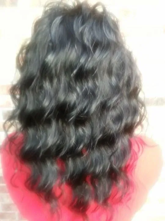 https://cdn.salonspotlight.com/photos/hY3lp0qvASPZJbGiGOOR/845c69cc-03c5-4502-afd6-39d99b01d602_720x720
