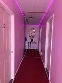 https://cdn.salonspotlight.com/photos/hZFpbIA8sOBMvSRjDLG8/9e701e2f-1a9d-41af-a297-6eff1980a495_720x720