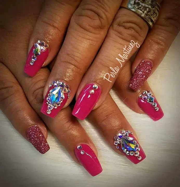 https://cdn.salonspotlight.com/photos/hZK1bMUHNsrhqZeyiXs4/3dae62bc-4b80-4ea8-a435-239c89d418f7_720x720