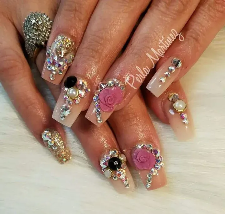 https://cdn.salonspotlight.com/photos/hZK1bMUHNsrhqZeyiXs4/fa556249-3250-47af-a87c-08783f8320cf_720x720