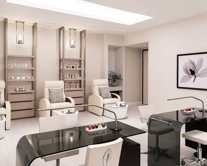 https://cdn.salonspotlight.com/photos/hZxdKY8JoqEyuVoIvYsT/c31b99d3-8638-4ce8-bef4-a715e2c0fdbd_720x720