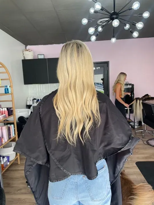 https://cdn.salonspotlight.com/photos/haaikvJjlmYRM3Ia9nbM/28a1ef53-2b0a-4876-aa75-5952b1c70c37_720x720