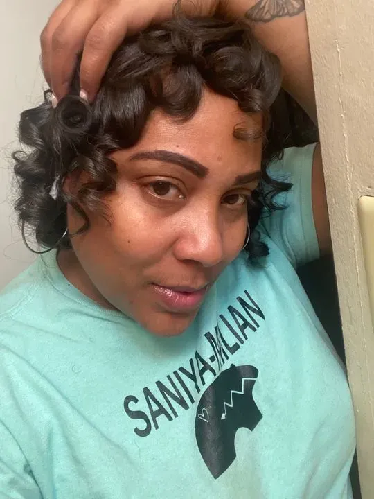 https://cdn.salonspotlight.com/photos/hc6QntmYyXa4rPNtISWk/9bb4ac39-91f7-4f37-a601-ba51417c052d_720x720