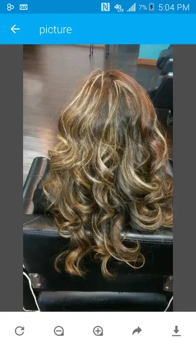 https://cdn.salonspotlight.com/photos/hcBO2lEmmTo5lEEgPtyh/56de9722-4abc-4bd4-8e6a-5180e2d990d1_720x720