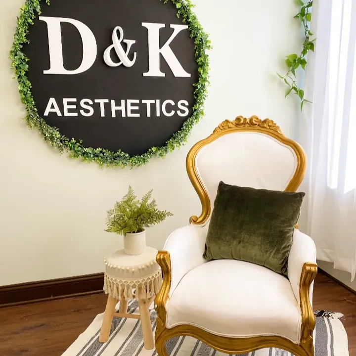 https://cdn.salonspotlight.com/photos/hePby3190s6Pe2ydb6eM/ac8a59ea-f937-496d-b3e0-3874dd3553a4_720x720