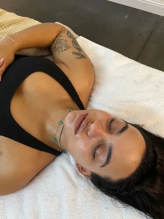 https://cdn.salonspotlight.com/photos/hgcxvzYll4cFZ3oEAgqu/b69b4b43-f252-44bd-8959-a257f2a9ac3a_720x720