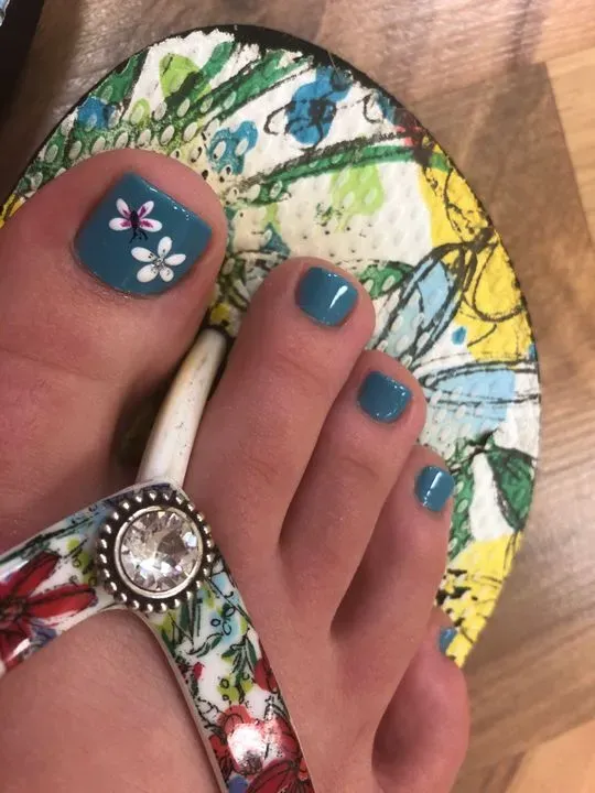 https://cdn.salonspotlight.com/photos/hh73lHf7z0Q5QxZD0pTV/9b94b0b7-666c-4e81-9c72-e1026b0f17b8_720x720