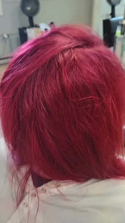 https://cdn.salonspotlight.com/photos/hk74twf041Bm8bABBvWR/c4b2345b-59b6-4d1d-a7ac-19dc4c7e0b40_720x720