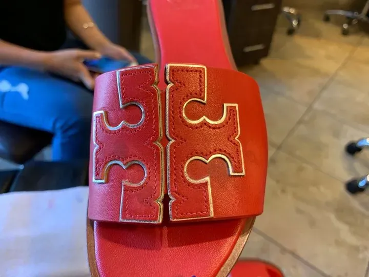 https://cdn.salonspotlight.com/photos/hoVDlz4RUNFNuQeSuckf/30fac32c-7c1d-4920-8b3d-41b82431160f_720x720