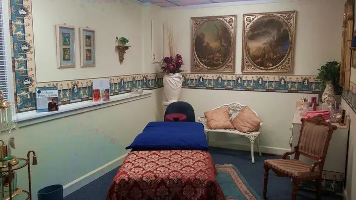 https://cdn.salonspotlight.com/photos/hoe5gszTfEGmLS9fgZFz/b3336026-cfa4-4131-bbb0-8551096ce681_720x720
