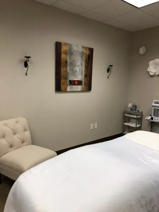 https://cdn.salonspotlight.com/photos/hptdIKTGtn2HpEZo320G/d91b67bb-39ab-4fe8-952a-01cc187dea51_720x720