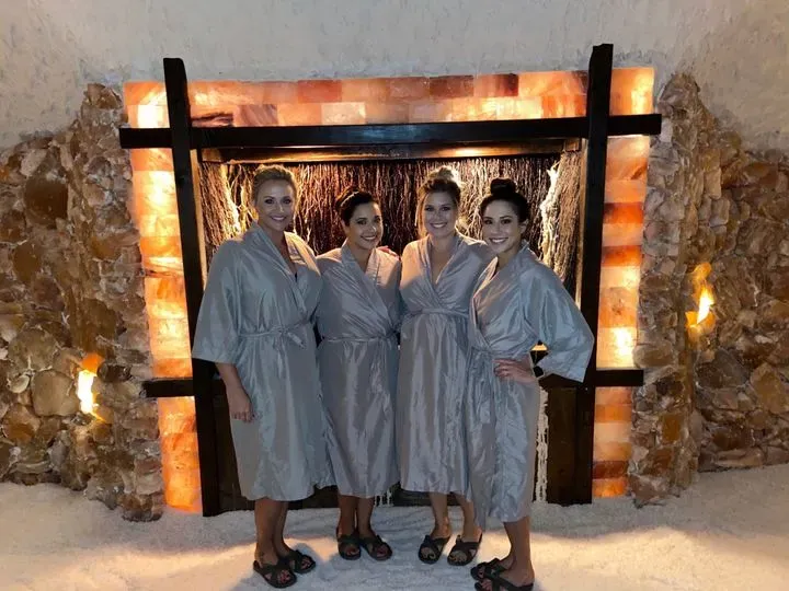 https://cdn.salonspotlight.com/photos/hpynTWv6AqVEwxqHHtAd/5d6f6a48-0bce-4b01-be9f-2d24c98bd3c8_720x720