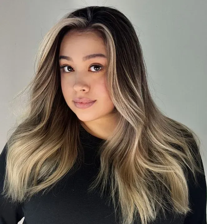 https://cdn.salonspotlight.com/photos/hqF3Udyu7240O86WGduC/4aeee6b6-9e04-4685-bbcf-8c62940fc9a6_720x720