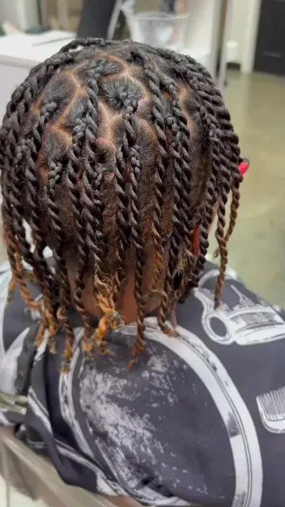 https://cdn.salonspotlight.com/photos/hqe5tCrnFaWkqC06LLCZ/933691be-2d35-4be7-b580-5ddb6ddb56a2_720x720