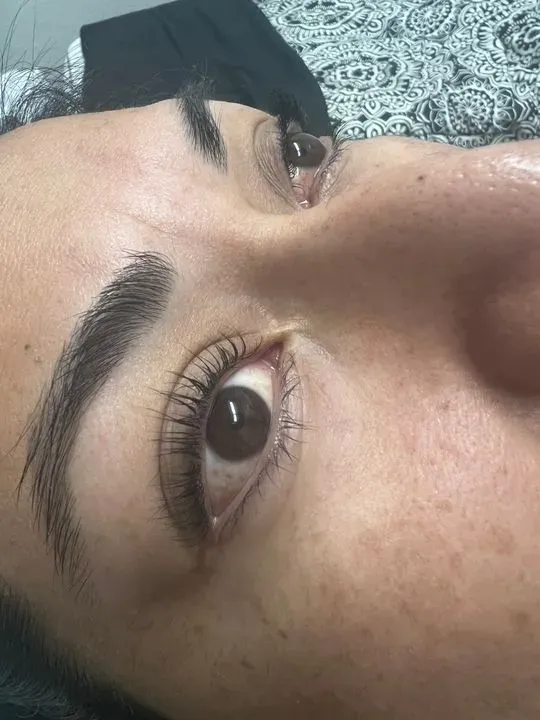 https://cdn.salonspotlight.com/photos/hrF1l00we72SV2hfyqOR/a9f99a33-1585-4bc6-8d67-57f52766360d_720x720