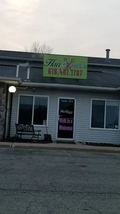 https://cdn.salonspotlight.com/photos/htTxeuH7DDilQstGOATo/0b2da3d5-dd4e-4a2e-8f4c-50ced711eb70_720x720