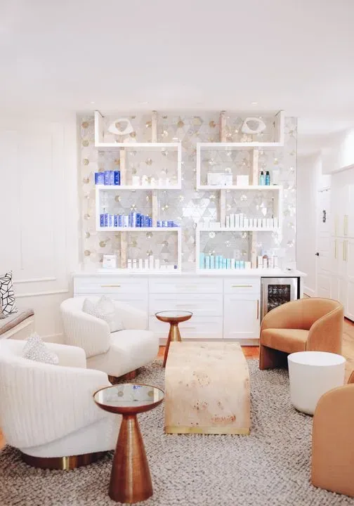 https://cdn.salonspotlight.com/photos/i4FJr8doQstfvfV1Z7Bi/8452cee6-0638-49ca-820e-87e4ec1dc11a_720x720
