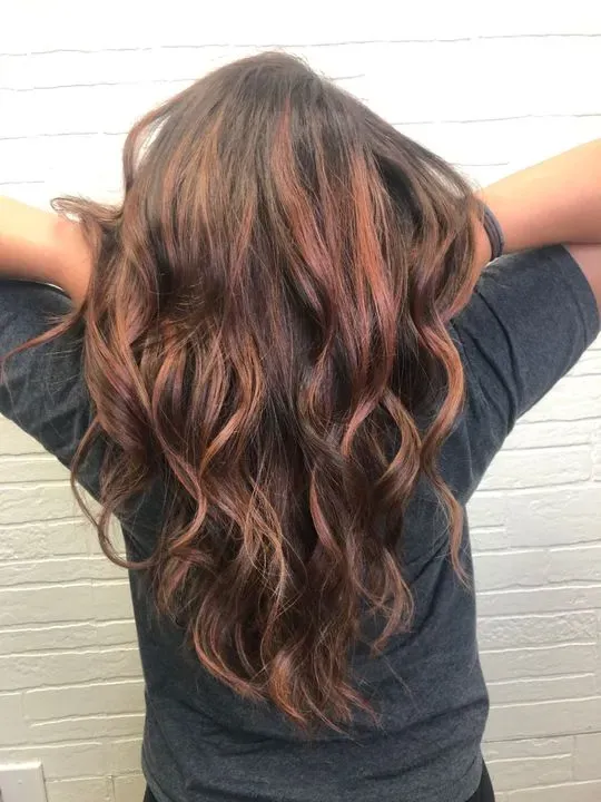 https://cdn.salonspotlight.com/photos/iDnGh8BV3WMTdY2jCPiX/5da8e2b9-9d71-475b-837d-76fa54880412_720x720